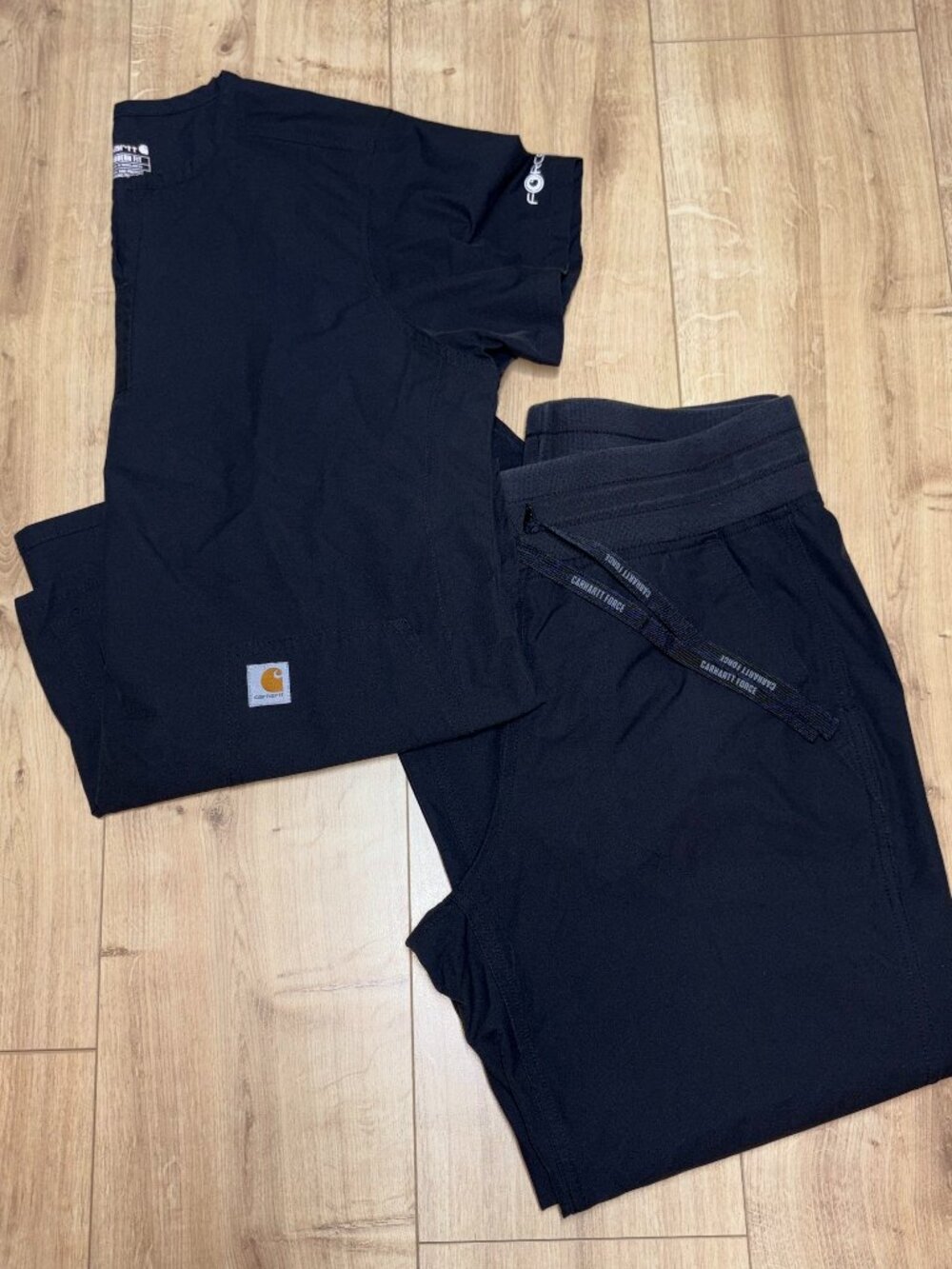 Carhartt Women's Black Scrub Top & Black Jogger Pants Set